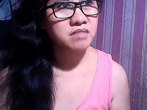 sweetsosie18 online show from November 15, 7:15 pm