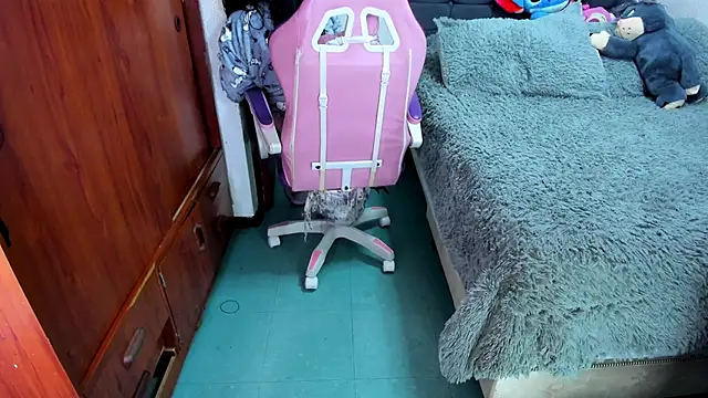 saphira owen online show from October 2, 10:15 pm