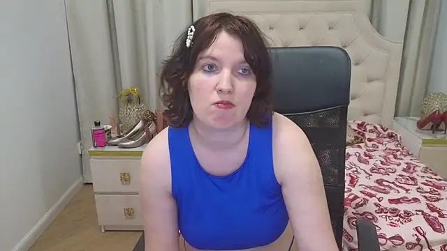 AmazingTori online show from May 30, 1:31 pm