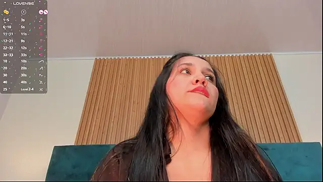 Kareena chopra online show from June 3, 2:33 pm