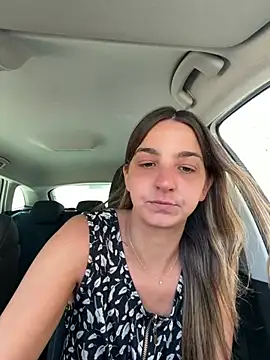 DoriDeluxe66 online show from July 6, 2:00 pm