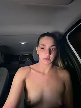 DoriDeluxe66 online show from June 11, 8:38 pm