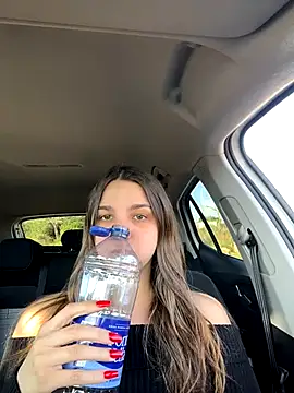 DoriDeluxe66 online show from November 12, 9:40 am