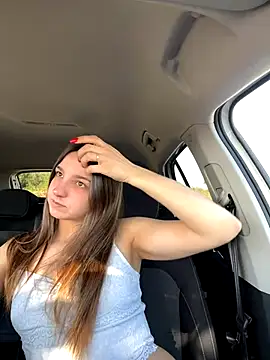 DoriDeluxe66 online show from November 11, 9:28 am