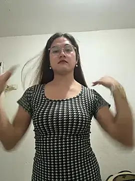 MarieLoveGlamorous online show from July 21, 9:15 pm
