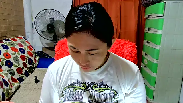 Snapshot of Ugly_Filipina chatting on September 10, 9:15 pm Ugly Filipina online show from September 10, 9:15 pm
