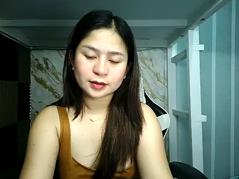 Mia 2022 online show from October 6, 5:29 pm