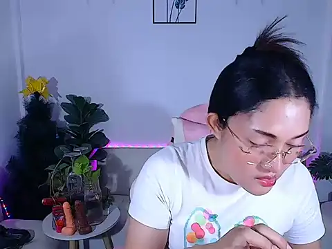 plysaithailand online show from June 23, 8:45 am
