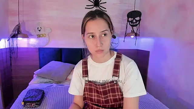 Snapshot of Abby_Sweet1_ chatting on October 8, 11:47 am Abby Sweet1  online show from October 8, 11:47 am