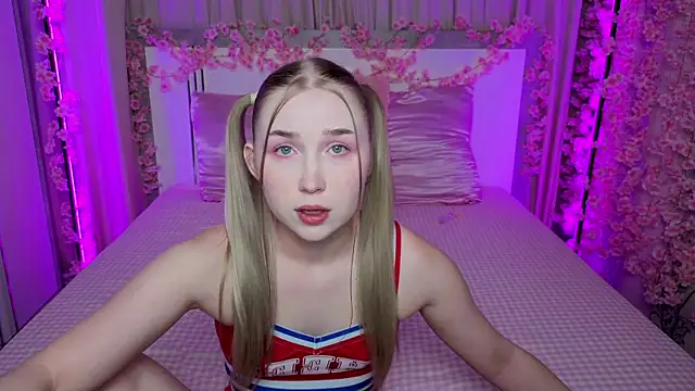 LilyStarlight online show from July 30, 4:24 am