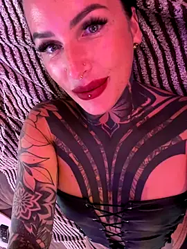 InkedBiitch online show from September 14, 5:11 pm