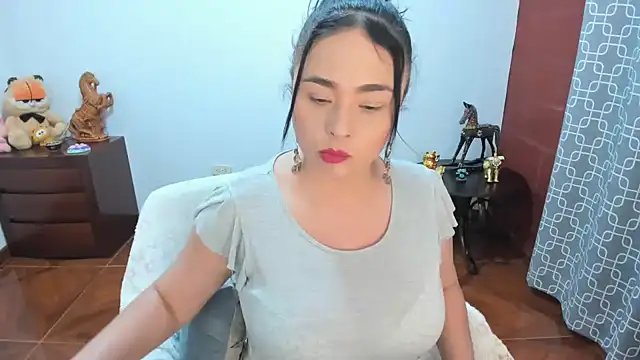 lusciousxxx online show from April 16, 8:30 pm