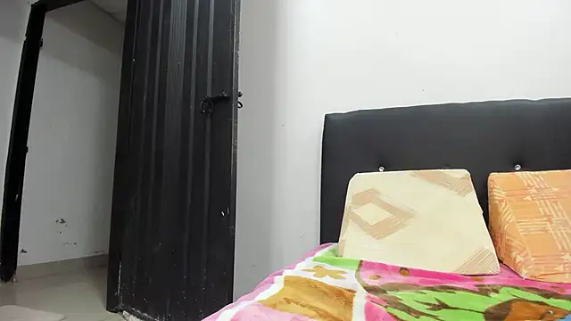 Andrewandzoe online show from October 26, 1:12 am