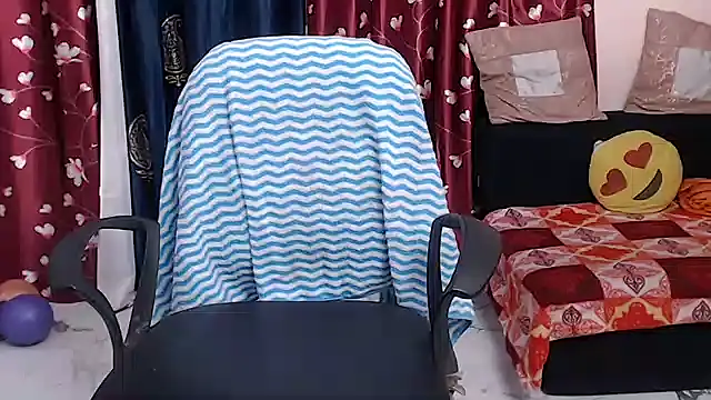 Naiaa-mylove online show from June 15, 6:57 am