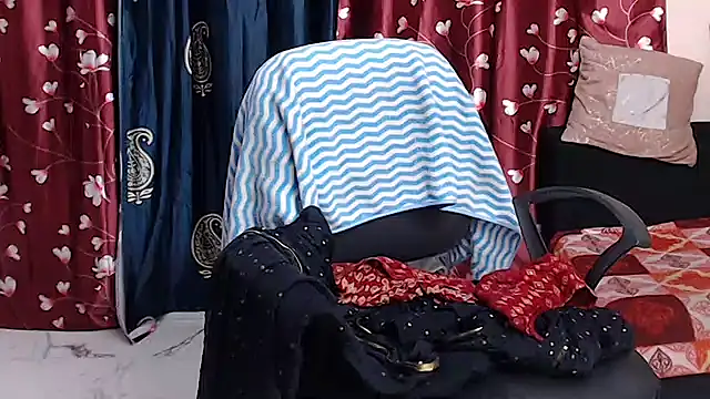 Naiaa-mylove online show from July 7, 6:38 am