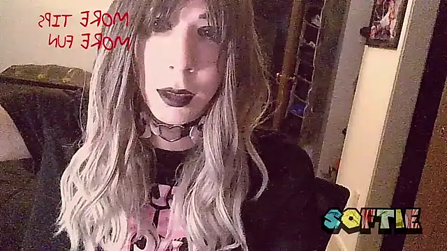 crystalxh online show from April 10, 11:33 pm