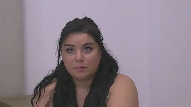 Snapshot of BustyMadison chatting on October 14, 6:27 am BustyMadison online show from October 14, 6:27 am