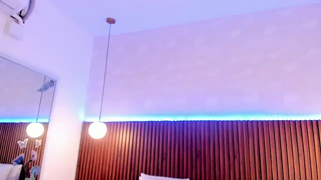 sofia castrillon online show from September 20, 1:09 pm