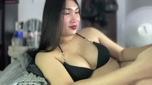 Miss Deliciousness online show from July 4, 4:25 pm