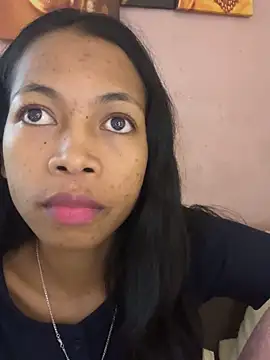 missuua online show from October 18, 3:26 pm