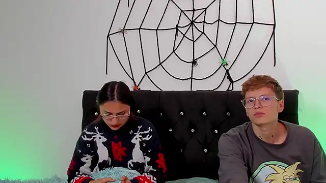 A sexy couple   online show from November 6, 6:25 pm