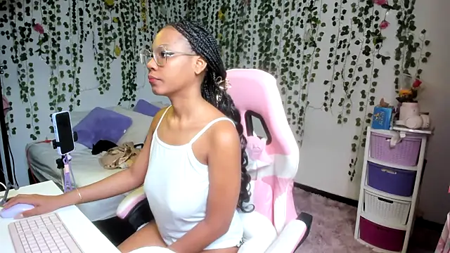 violeta milleer online show from February 18, 5:12 pm