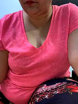 Snapshot of Preet_Kaur_69 chatting on October 16, 5:26 pm Preet Kaur 69 online show from October 16, 5:26 pm