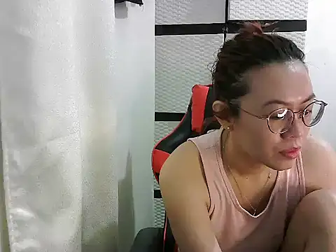 Snapshot of crizzybel chatting on September 17, 7:56 pm crizzybel online show from September 17, 7:56 pm