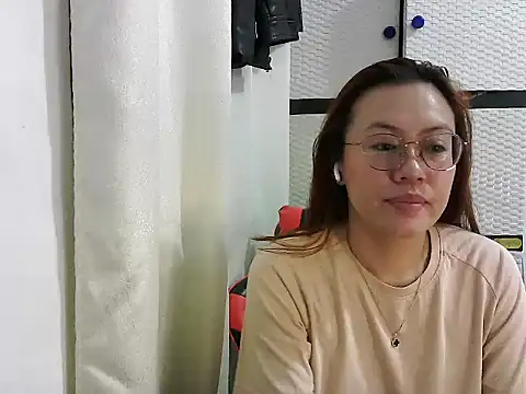 Snapshot of crizzybel chatting on September 16, 7:55 pm crizzybel online show from September 16, 7:55 pm