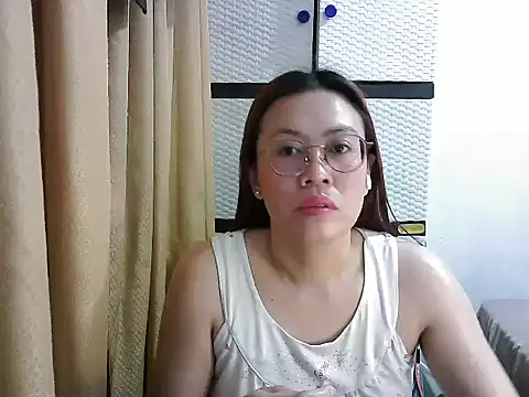 Snapshot of crizzybel chatting on October 17, 8:45 pm crizzybel online show from October 17, 8:45 pm