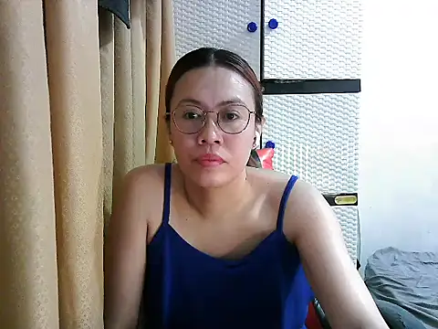 Snapshot of crizzybel chatting on October 8, 8:46 pm crizzybel online show from October 8, 8:46 pm
