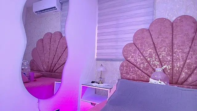 leon gaby online show from April 6, 7:15 pm