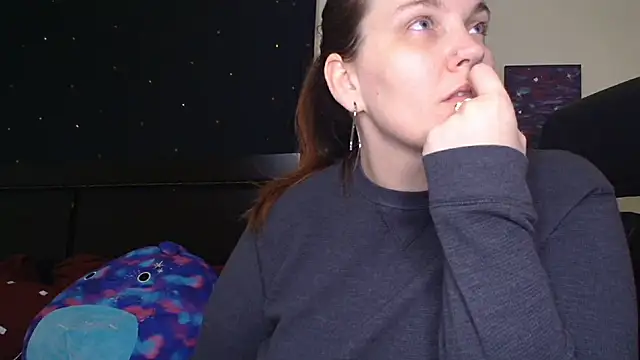 ToxicLilly online show from October 24, 10:00 am