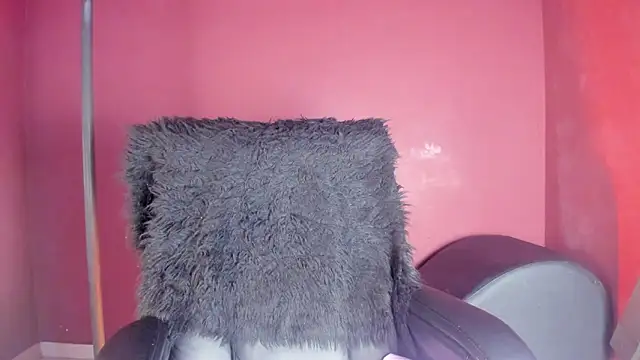 isa kiss online show from November 15, 1:56 pm