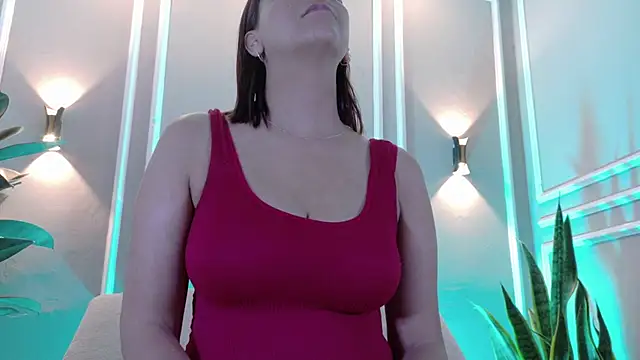 isa kiss online show from May 5, 11:57 am