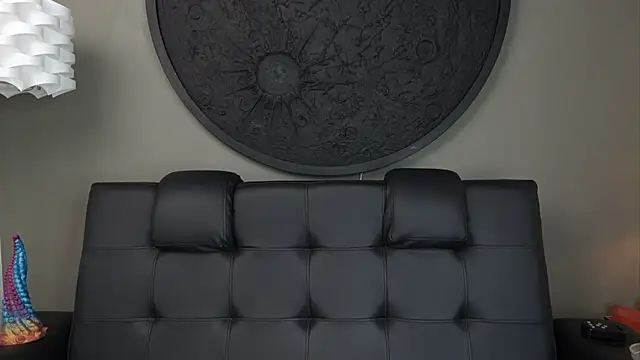 miss vaiolette online show from October 29, 11:14 am