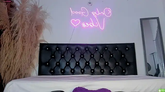 Bianka olivetto021 online show from October 2, 3:44 am