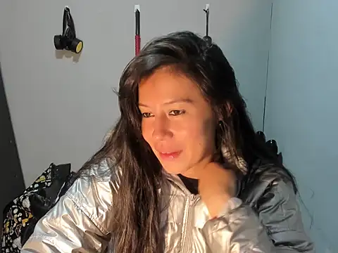 sandyquinnxx online show from April 6, 2:40 pm