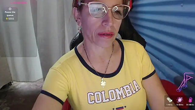 Chayla Ruiz online show from June 17, 9:27 pm