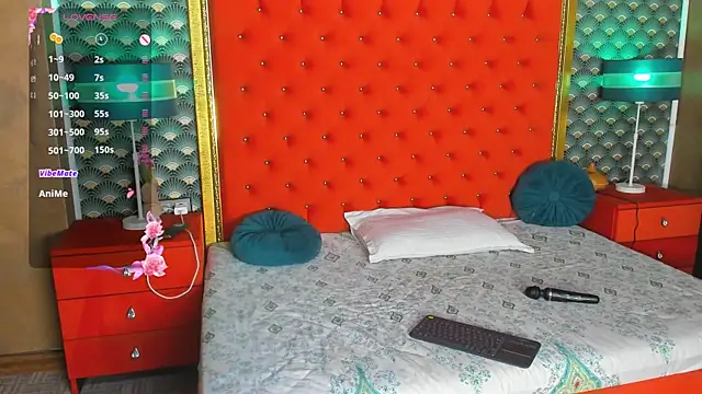 VallerieJones online show from July 13, 7:09 am