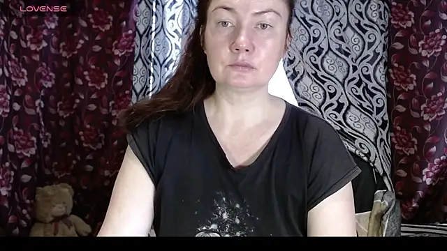 EmilyDoth online show from October 17, 3:21 am