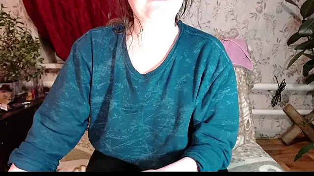 EmilyDoth online show from March 27, 3:46 pm