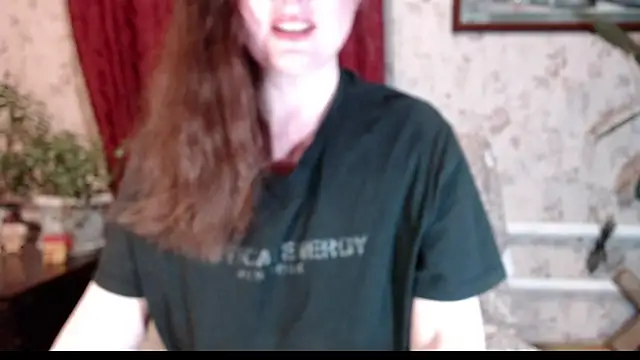 EmilyDoth online show from April 4, 4:28 pm