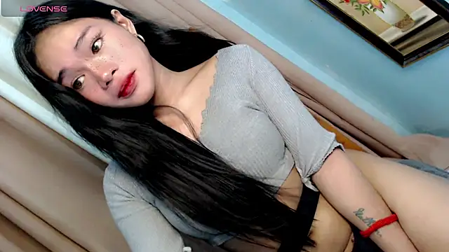 kylamooree online show from July 10, 10:59 am