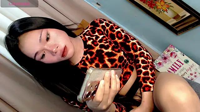 kylamooree online show from July 16, 10:53 am