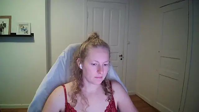 Girlnina-1995 online show from September 24, 2:05 pm