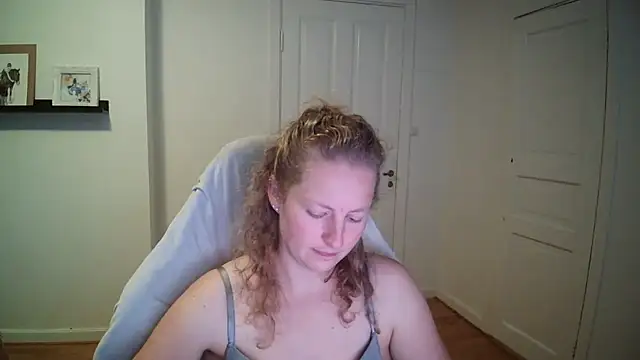 Girlnina-1995 online show from September 17, 3:10 pm