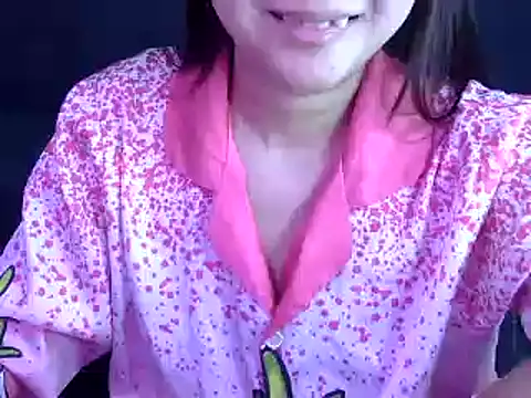 Snapshot of Bee_2k chatting on September 30, 5:35 am Bee 2k online show from September 30, 5:35 am