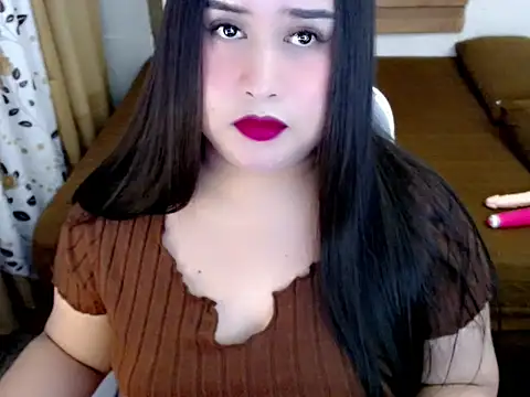 lovelygirlxxx online show from February 13, 6:37 am