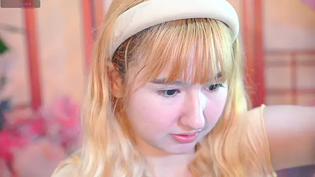 Pinkie Princes online show from November 20, 2:45 am